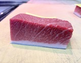 『天然生本まぐろ 中トロ』沖縄県水揚げ 300g前後 ※冷蔵 米彦