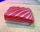 『天然生本まぐろ 大トロ』沖縄県水揚げ 330g前後 ※冷蔵 米彦