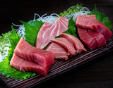 【春の特別セール】生本マグロ『鮪錦』長崎県産 養殖 合計1kg（赤身＋中トロ＋大トロ：8〜10人前） ※冷蔵